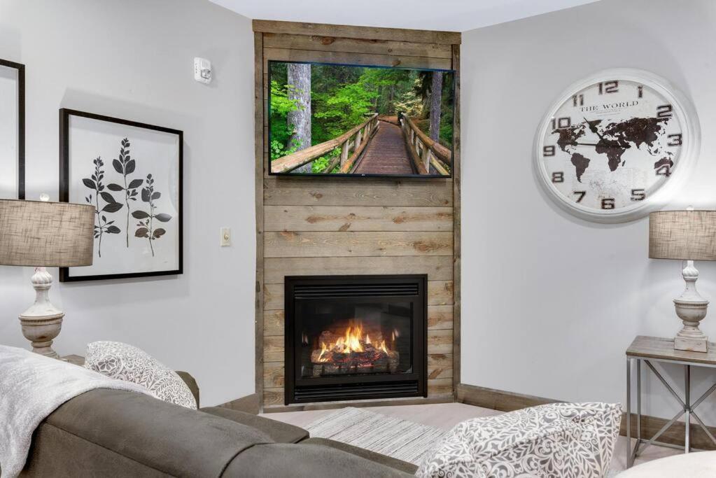 Barnwood Suite - Main Street Lodge In Berlin Exterior photo
